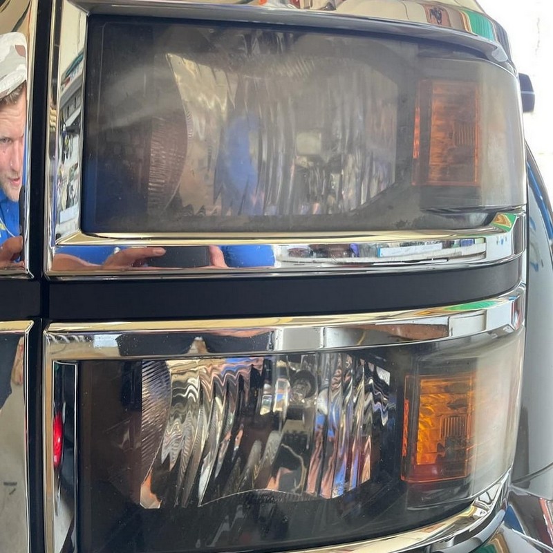 Top signs your headlights need restoration